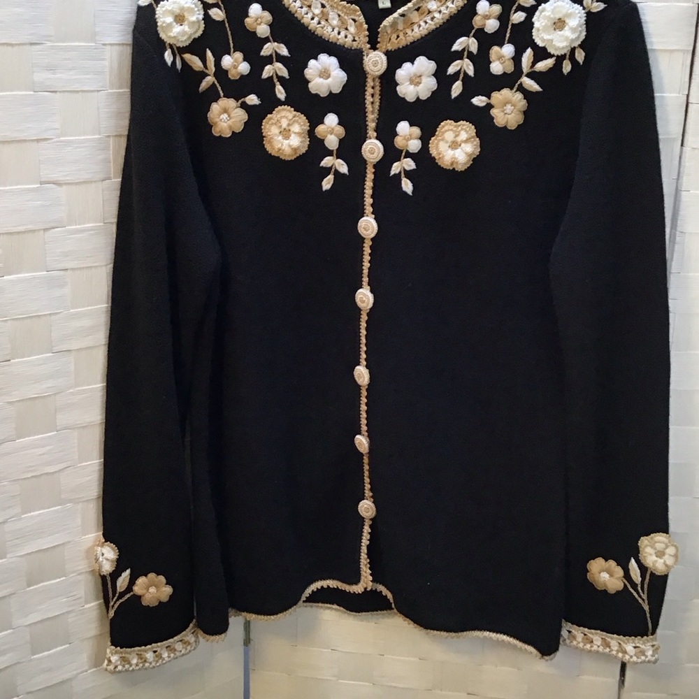 Peruvian Connection Black and Cream Floral Cardigan - Picture 4 of 8